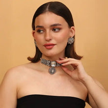 Suhana Pakistani Kundan Choker Set