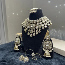 Tejasvini Kundan choker Necklace Set