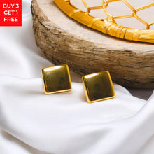 Gold Stud Square earrings