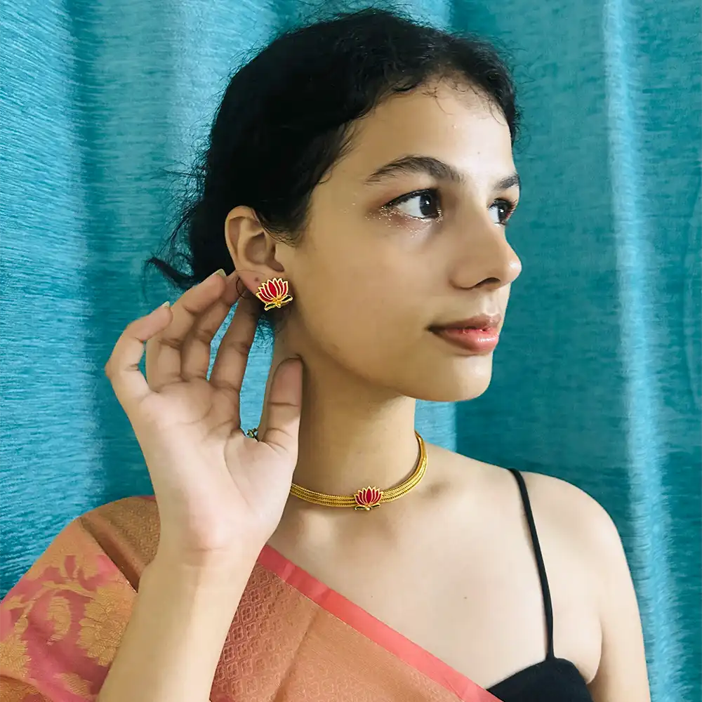 Lotus Matte Gold Choker Set
