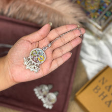 Griha Kundan Pearl Choker Set