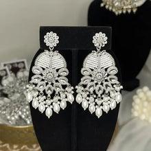 Aastha Kundan Earrings