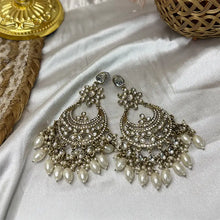 Akshara Royal Golden Floral Kundan Chandbali Earrings