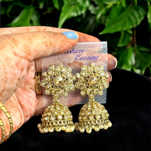 Akansha Jhumki