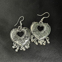 Chandani Oval Silver Earrings