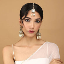 Pearl Bahubali Maang Teeka Set