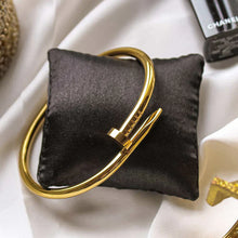 Anti Tarnish Nail Bracelet