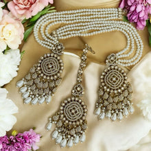 Jadau Traditional Mangteeka Set