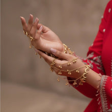 Ojasvi Gold Crescent Haathphool