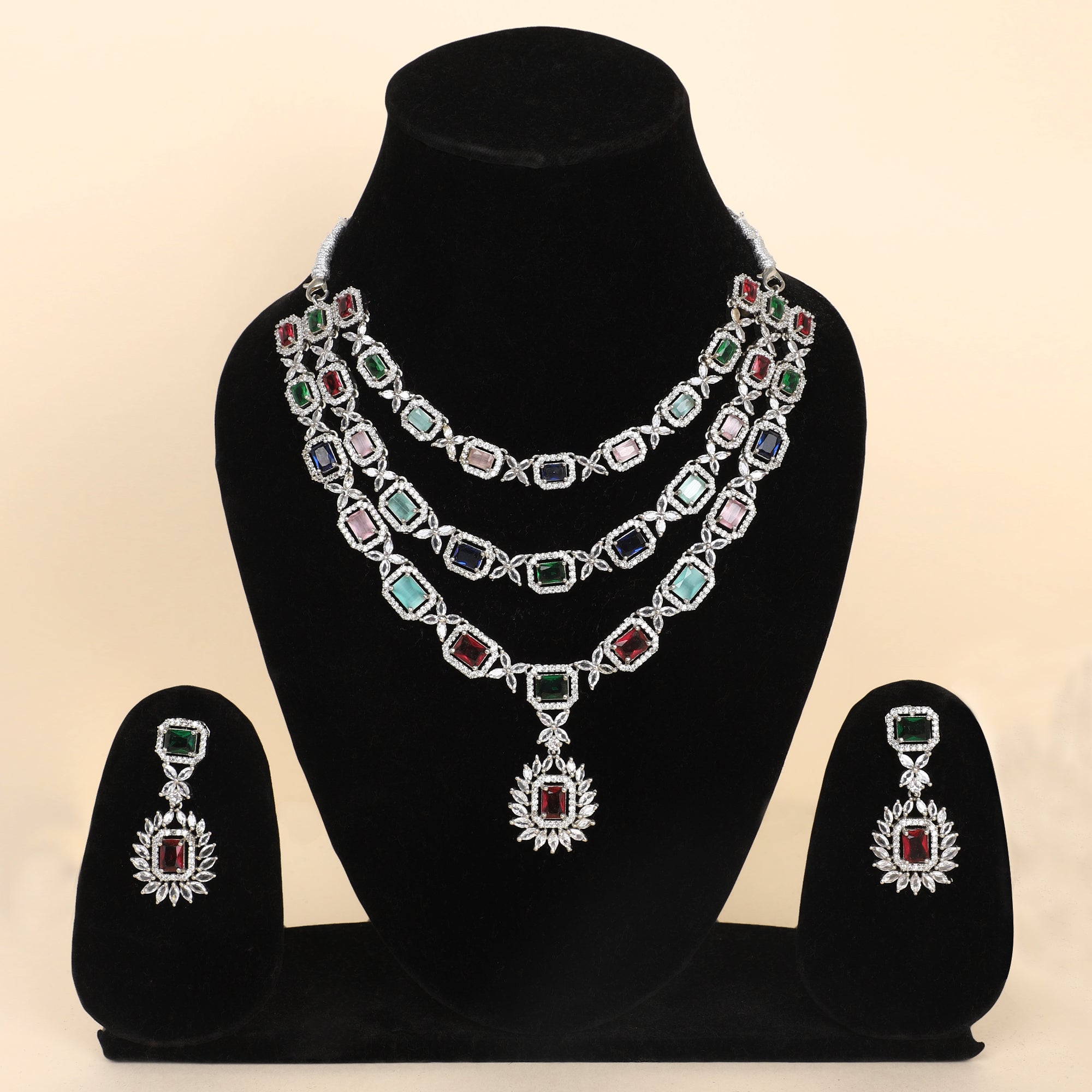 Nirvana NeckSet