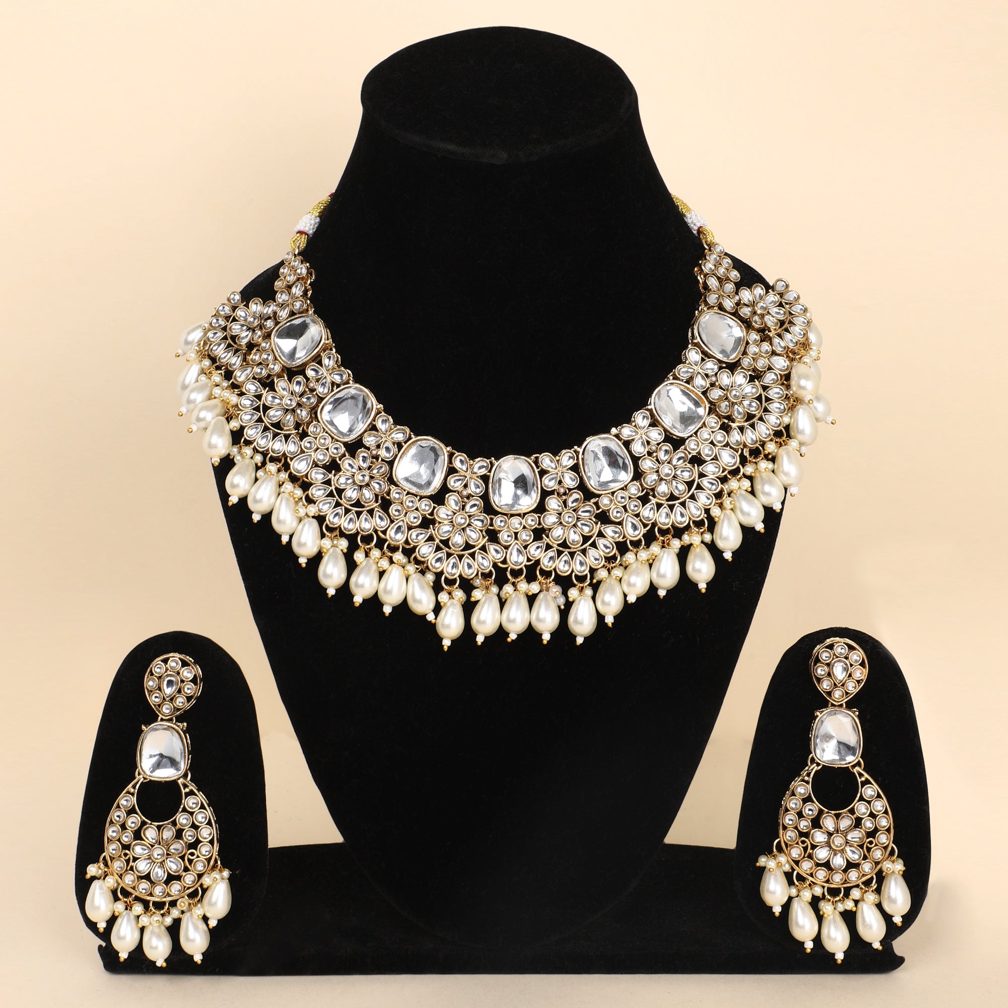 Yuvrani White Kundan Heritage Semi-Bridal Set